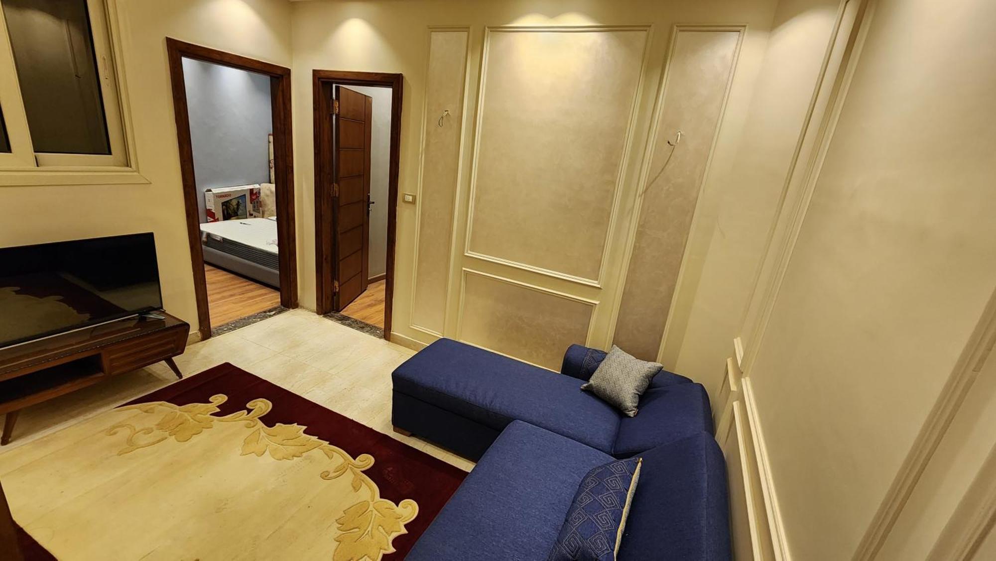 3rd Floor Luxury Apartment-families Only Apartment