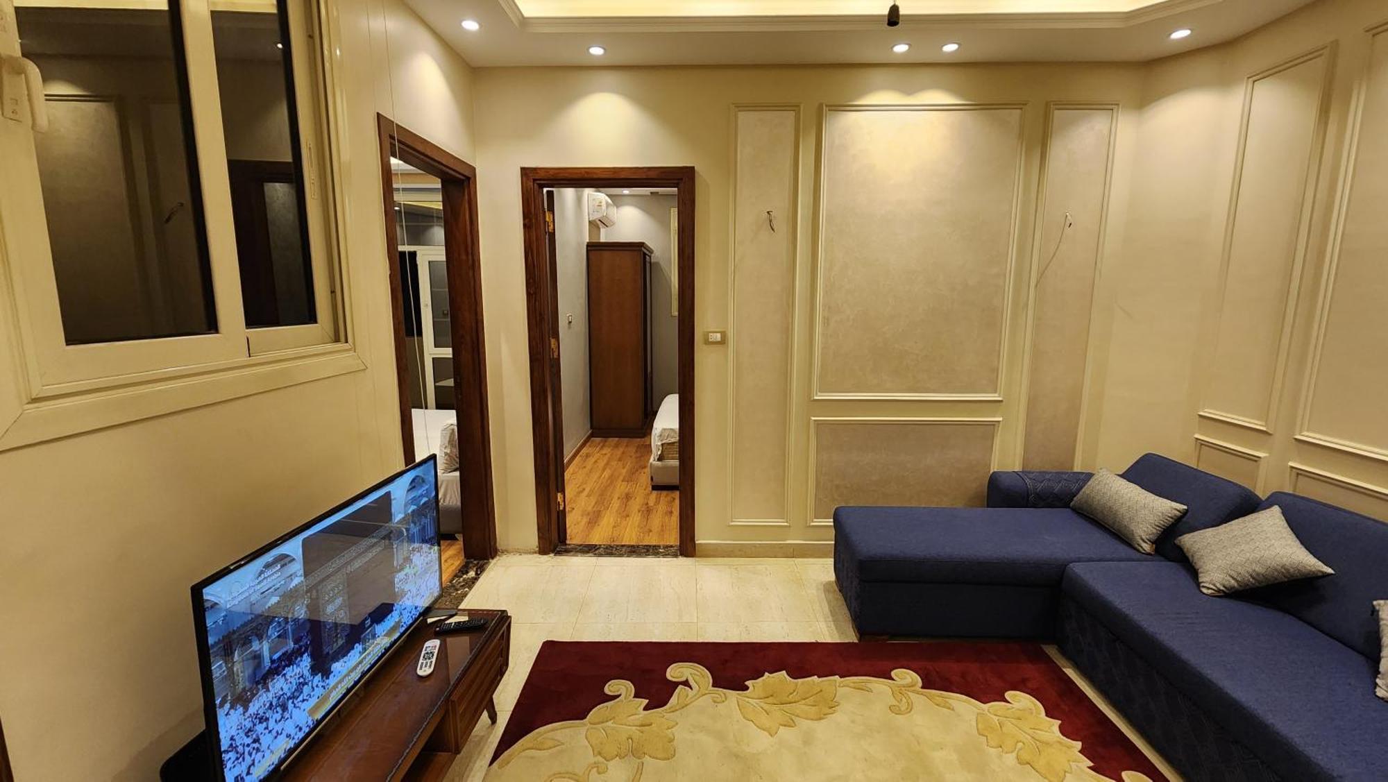 3rd Floor Luxury Apartment-families Only Apartment *