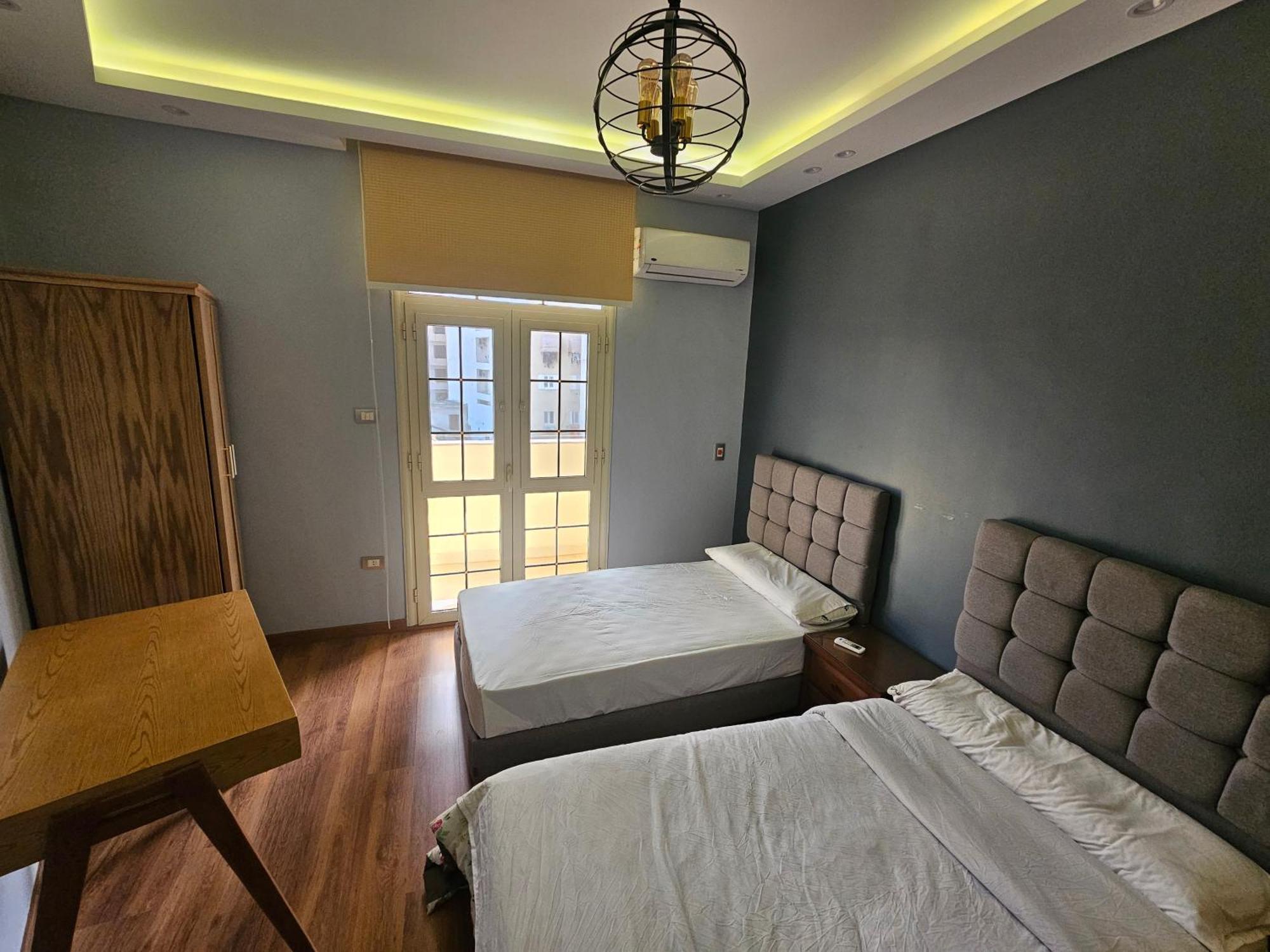 Apartment 3rd Floor Luxury Apartment-families Only Alexandria